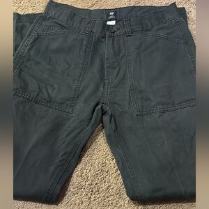 GAP men’s gray pants lightly worn size 30x32